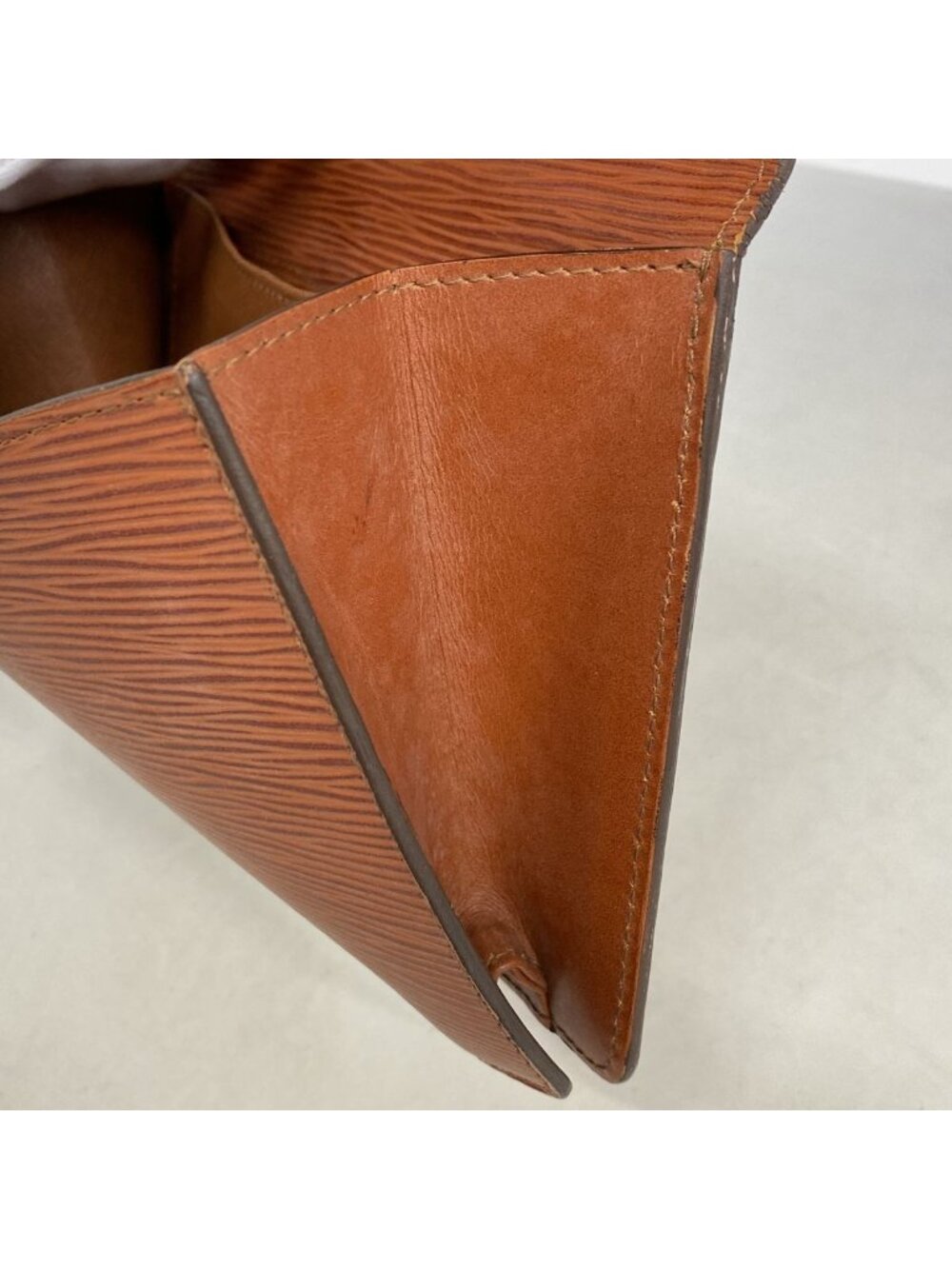 Louis Vuitton Clutch Epi Montaigne Kenya Brown - Picture 7 of 10
